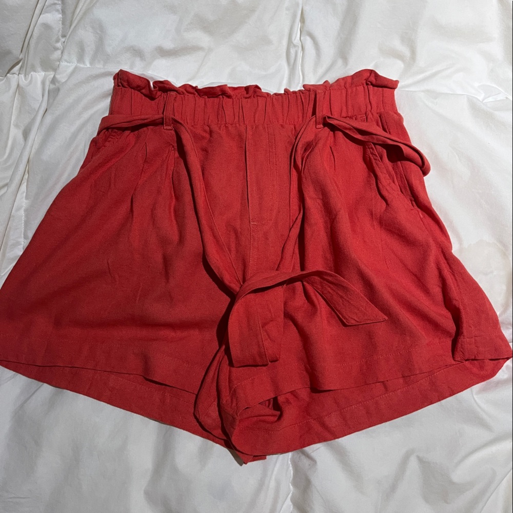 American eagle flowy shorts